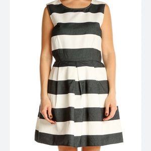 Gap fit & flare dress